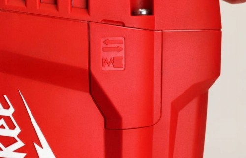 Mlot-wyburzeniowy-Milwaukee-K-1528-H-39-J-2100-W-Energia-udaru-39-J.jpg